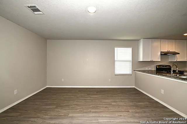 7927 Dovers Den — Photo 15