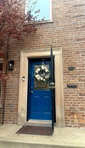 9562 S Bensley Ave, Chicago, IL, 60617