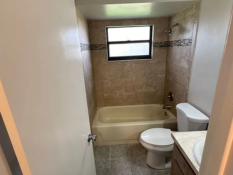 111 Louisiana Ave — Photo 9