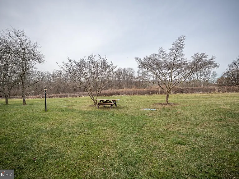 504 Mountainview Dr — Photo 32