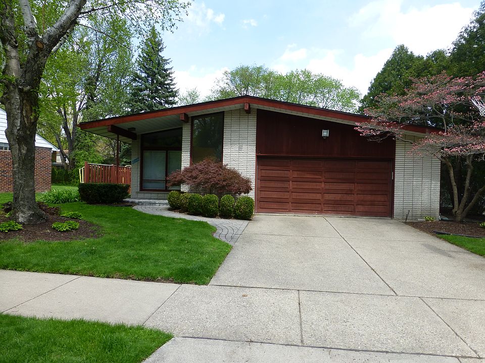 1st image of 25206 W Roycourt