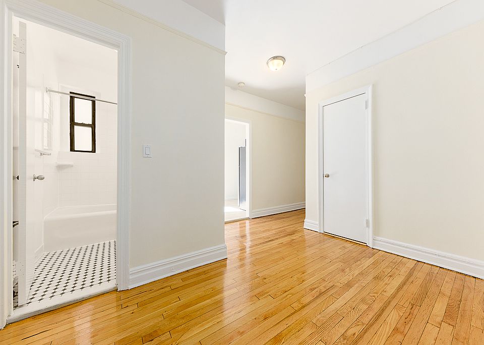 1st image of 4308 40th St APT 3I