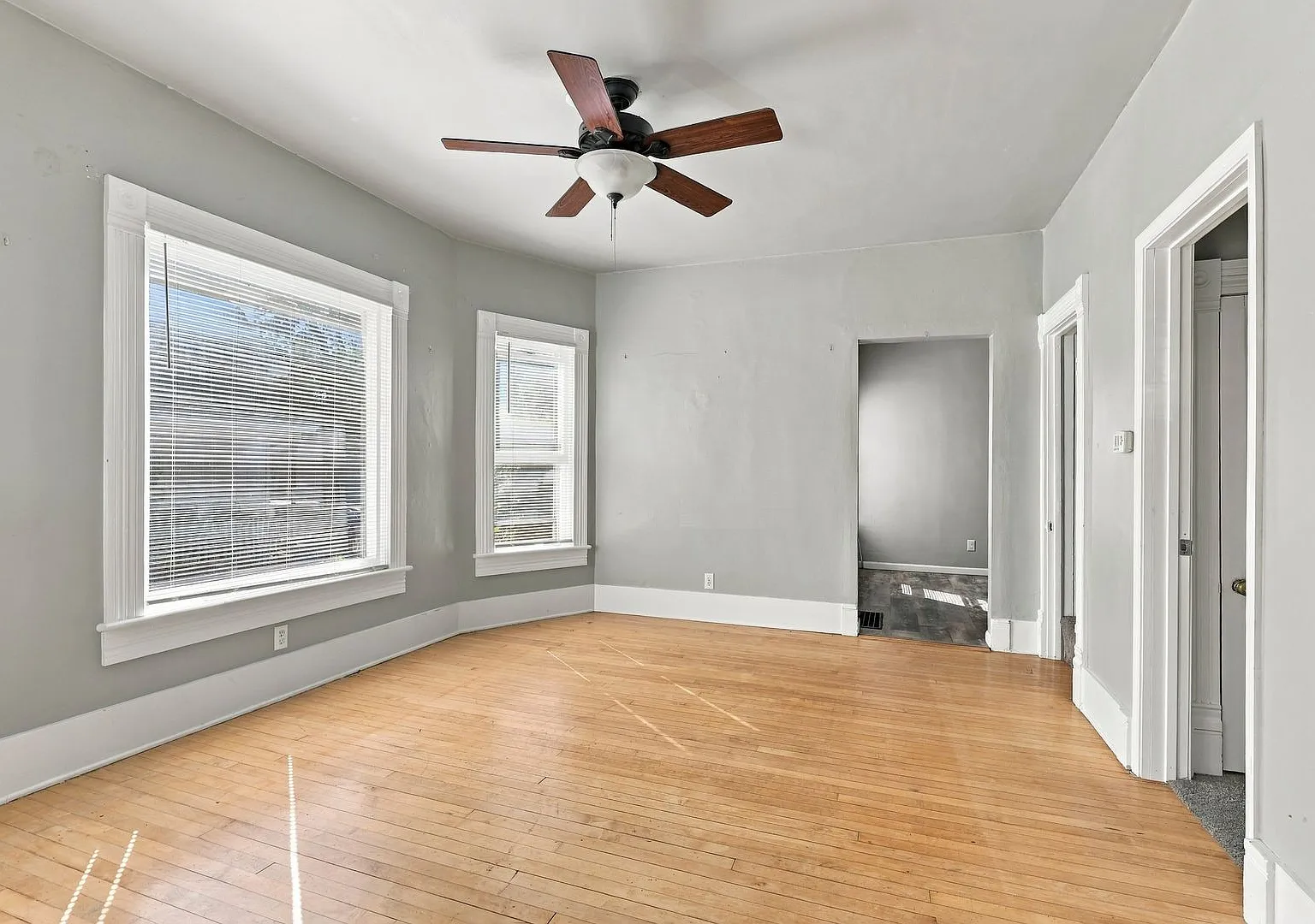 4 Bedroom House in Oshkosh — Photo 1