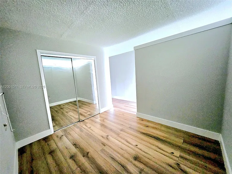 335 SW 20th St #8 — Photo 7