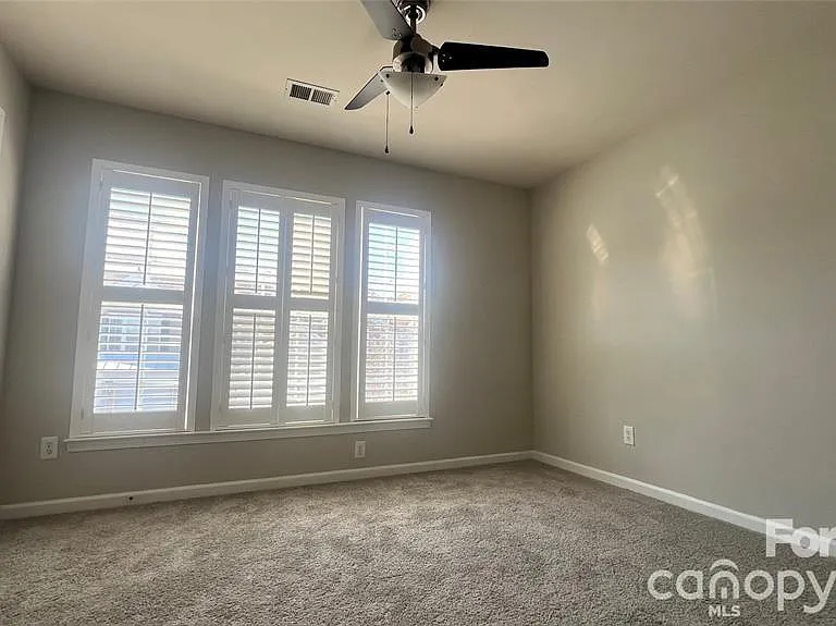 10232 Garmoyle St — Photo 6