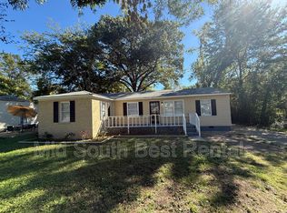 5032 Newton Dr, Memphis, TN 38109