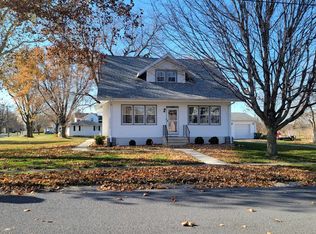 143 S State St, Franklin Grove, IL 61031