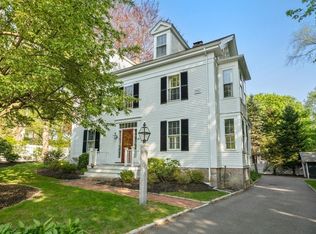 39 Grantland Rd, Wellesley, MA 02481