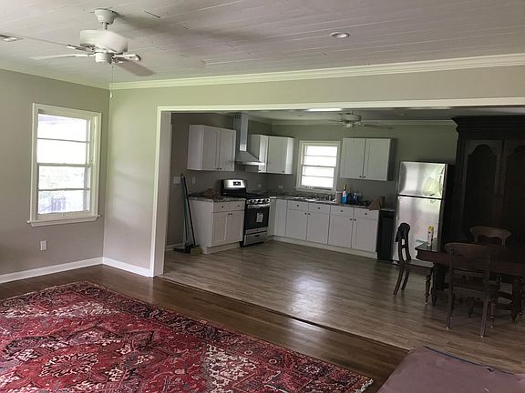 Kitchen and Living Room (Kitchen has all new appliances)