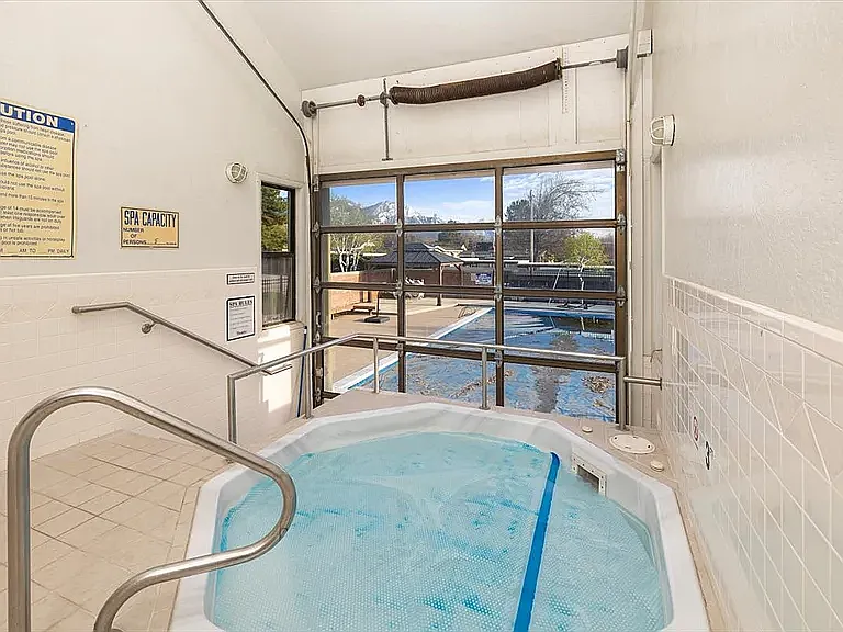 Hot tub