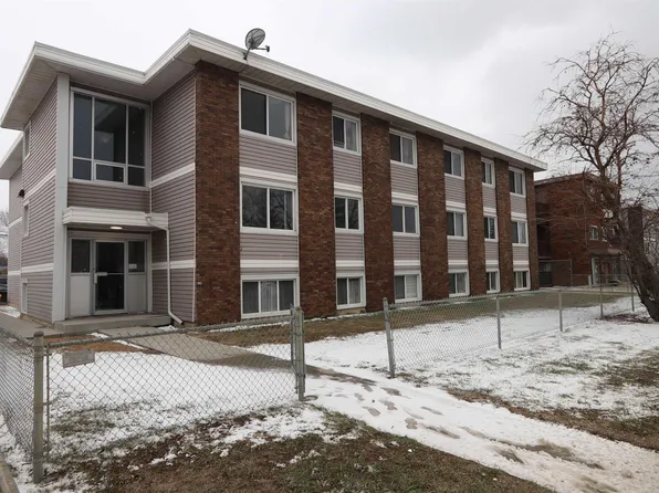 12223 82nd St NW #302, Edmonton, AB T5B 2W9