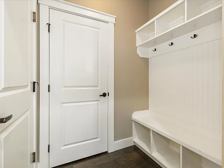 1250 W Laughton Dr — Photo 30