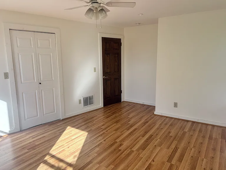 40 S Front St #5 — Photo 11