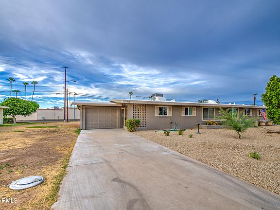 4th image of 10908 W WINDSOR Drive
