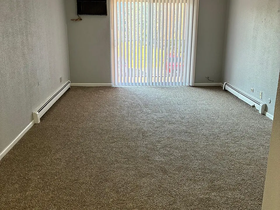 333 Hawthorne Cir #5