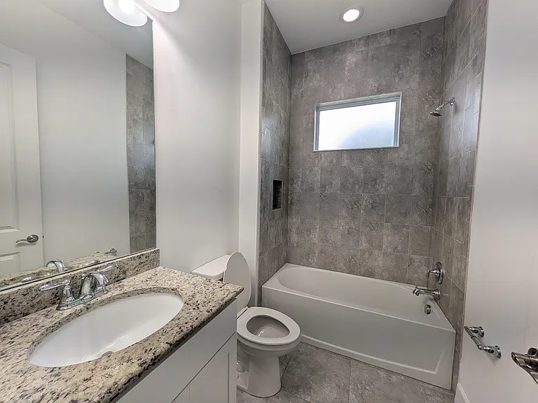 4613 Citron Way — Photo 9