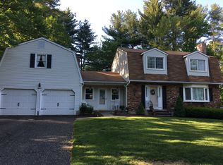 18 Roma Dr, Farmington, CT 06032
