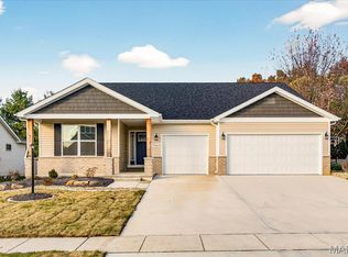 7349 Providence Dr, Edwardsville, IL 62025