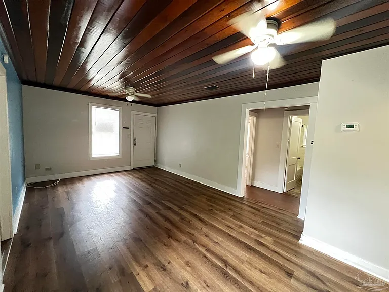 3104 W Gadsden St — Photo 3
