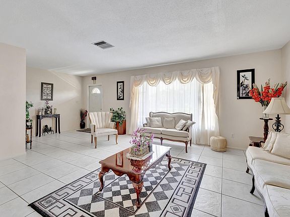 4th image of 9414 NW 72nd Street