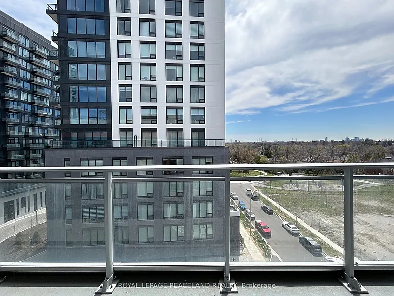 8888 Yonge St #609 — Photo 9