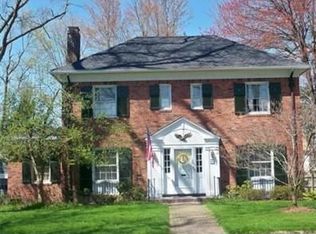 36 Chatham Rd, Longmeadow, MA 01106