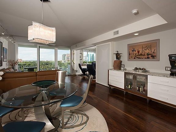 3rd image of 700 Beach Dr NE APT 708