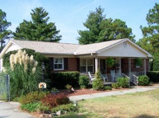 1411 McDonald Ave, Hamlet, NC 28345