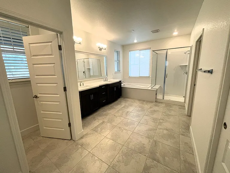 4650 Scenic Vista Dr — Photo 10