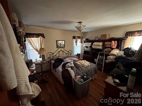 3rd image of 2409 Kanuga Rd