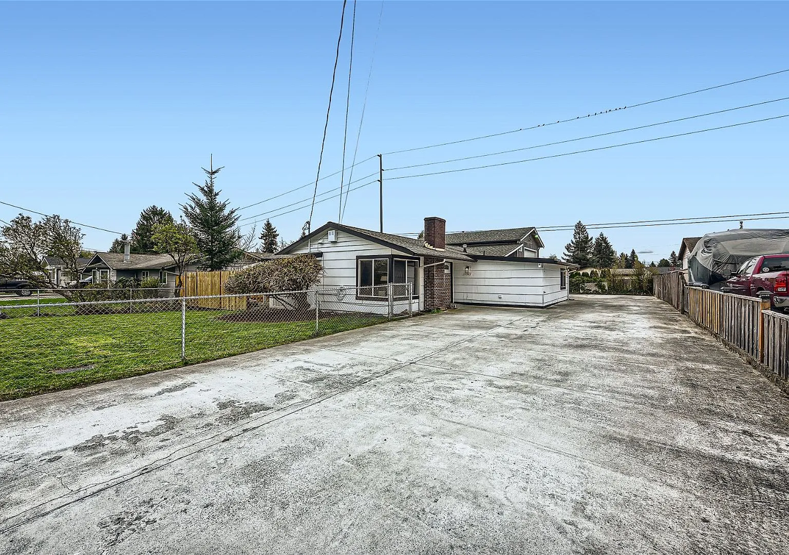 Beautifully Updated 4-Bedroom Home — Photo 3