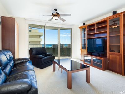 421 Olohana St APT 1904, Honolulu, HI, 96815