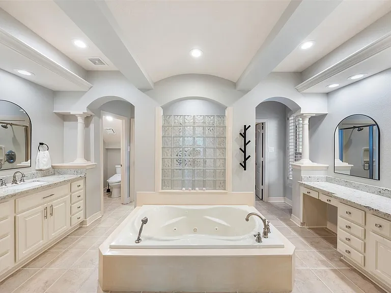 5450 Faircreek Ln — Photo 19
