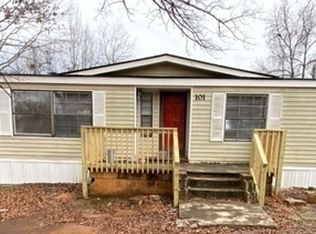 101 Skyland Dr E, Locust Grove, GA 30248
