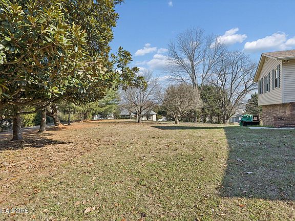 2nd image of 753 Hidden Glen Ln