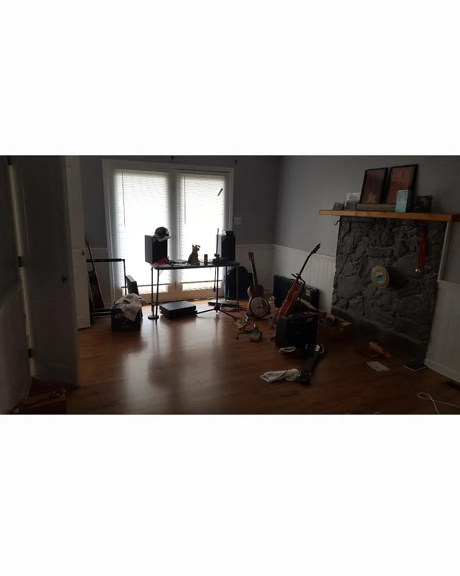 4 bed, 1200 sqft, $2,500 — Photo 3