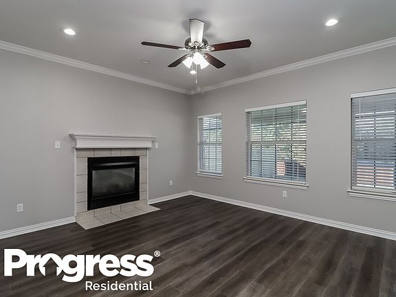 4th image of 5102 Clarksburg Ct