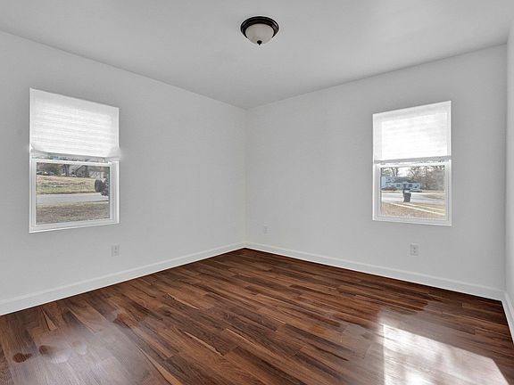4th image of 1681 Shadowlawn Blvd