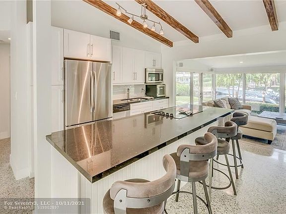 3rd image of 2413 Flamingo Ln