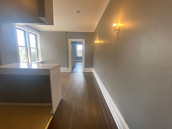 2nd image of 810 1/2 Broadway #103