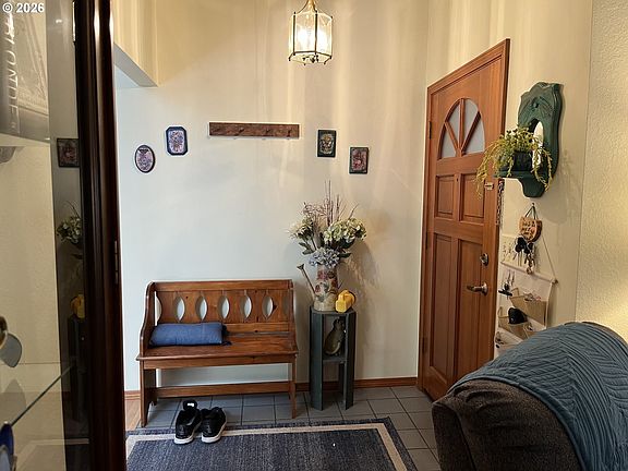 5th image of 2286 N 22nd Ct