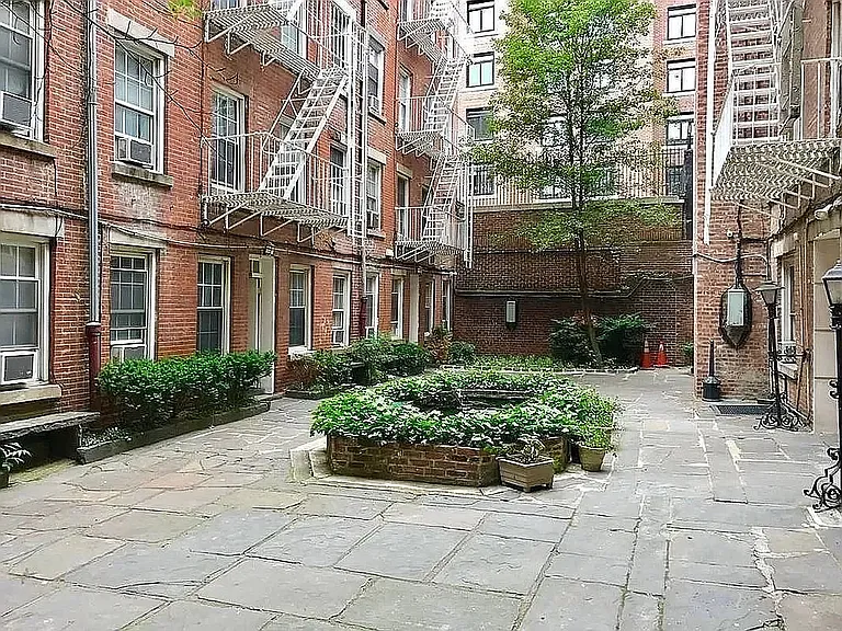 224 Sullivan St #F1 — Photo 4