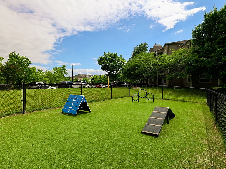 Stonehaven Apartments — Photo 39
