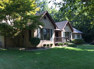 2 Valley View Dr, Collinsville, IL 62234