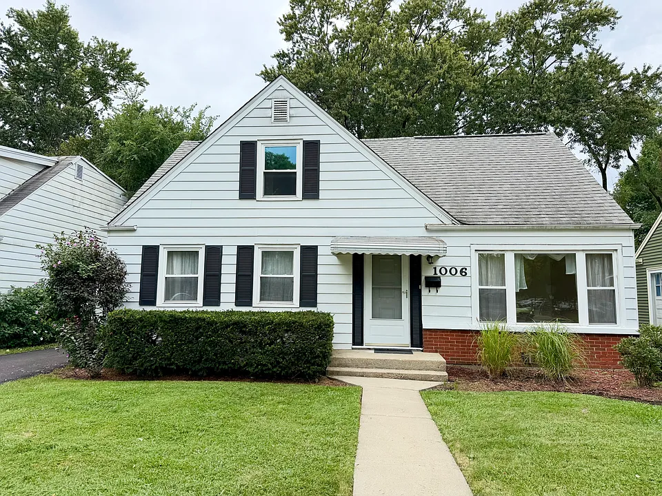 1006 N Dryden Ave