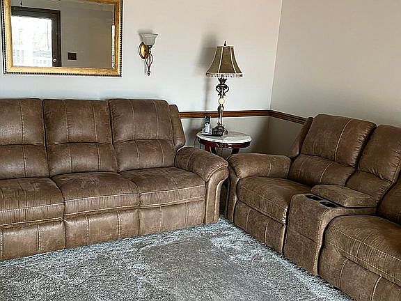 3rd image of 1013 Cobblestone Cir