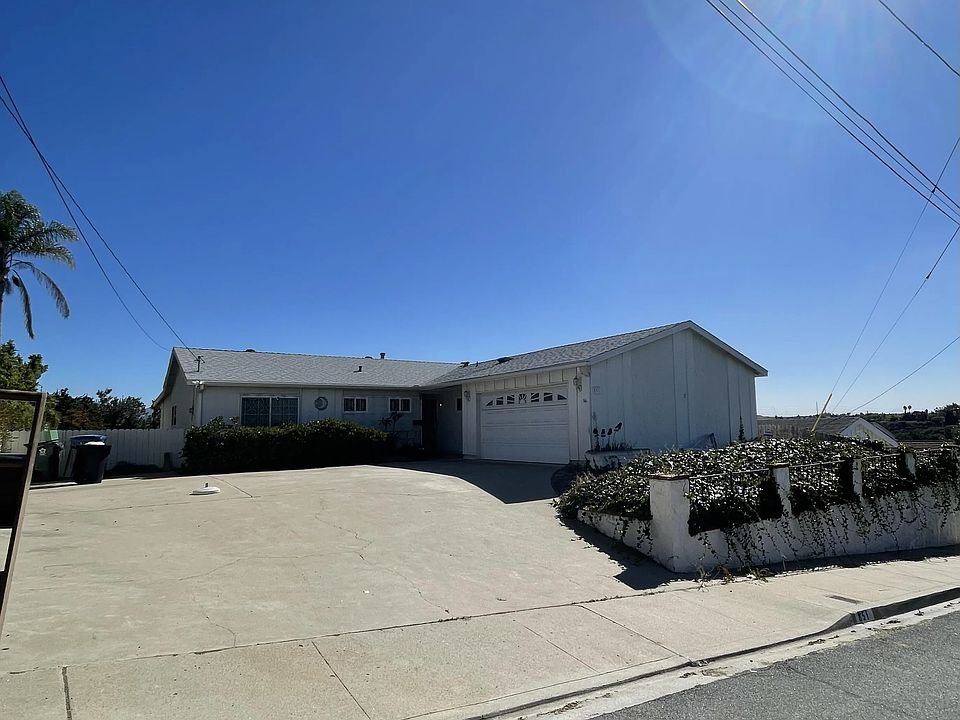 1st image of 851 Durward St