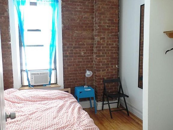 2nd image of 1838 A C Powell Blvd APT 5