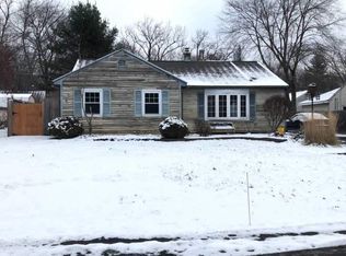 17 W Dillenbeck Dr, Albany, NY 12203