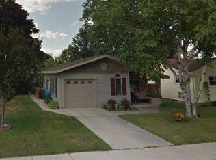 2744 42nd St, Two Rivers, WI 54241